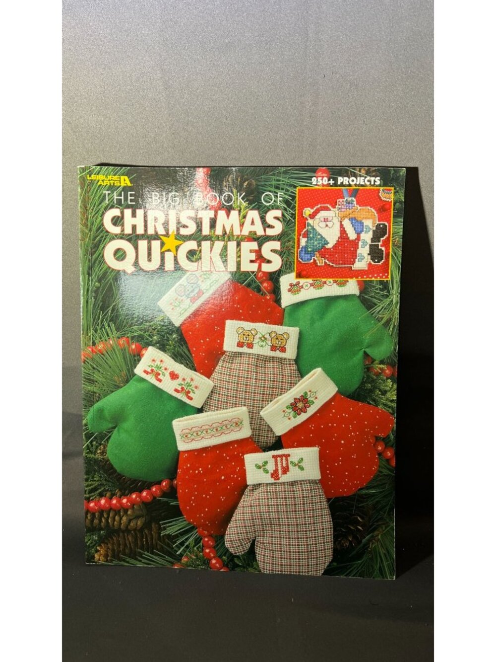 The Big Book Of Christmas Quickies Craft Guide By Leisure Arts